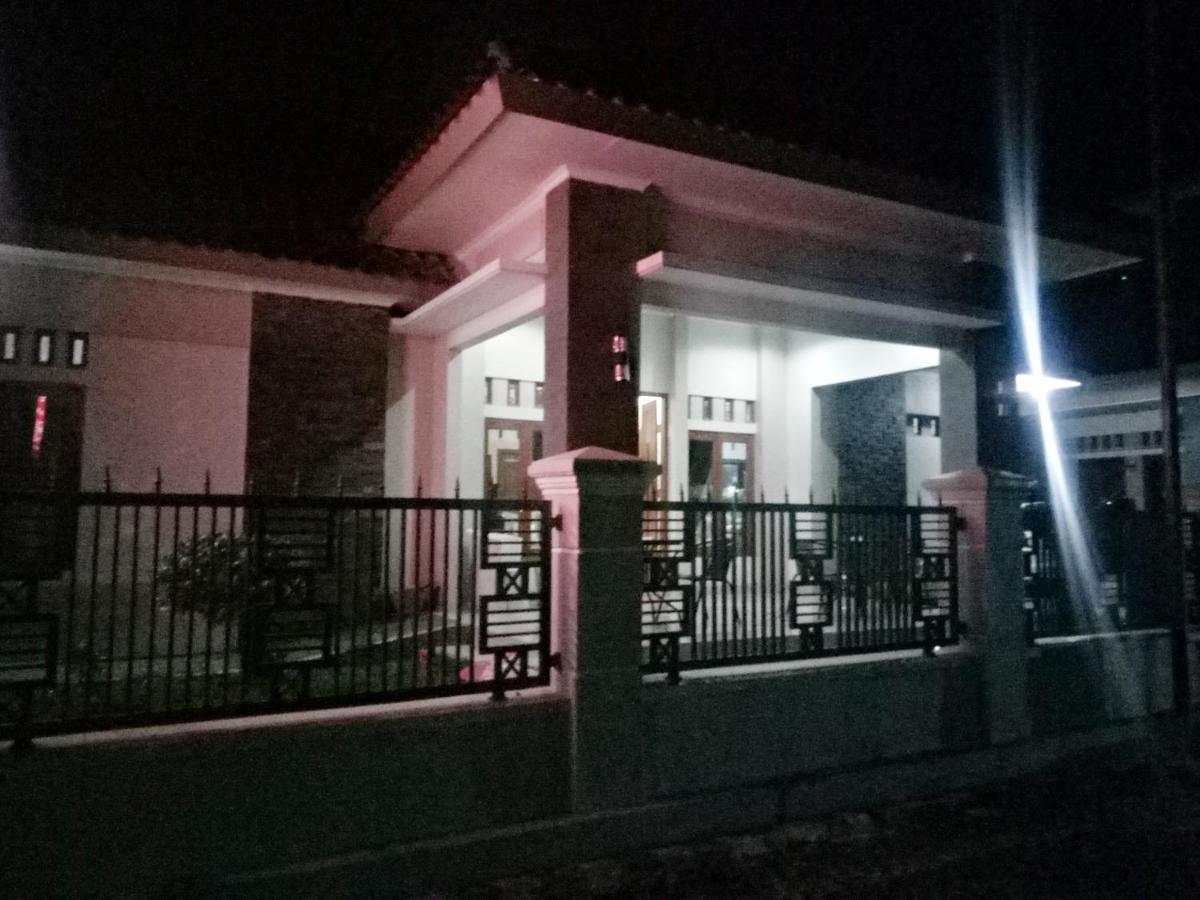 Wisma Andali Syariah Near Rsud Cideres Majalengka 外观 照片
